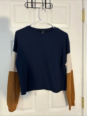 Forever 21- Navy Colorblock Crewneck Sweatshirt with Camel & Cream Sleeves small